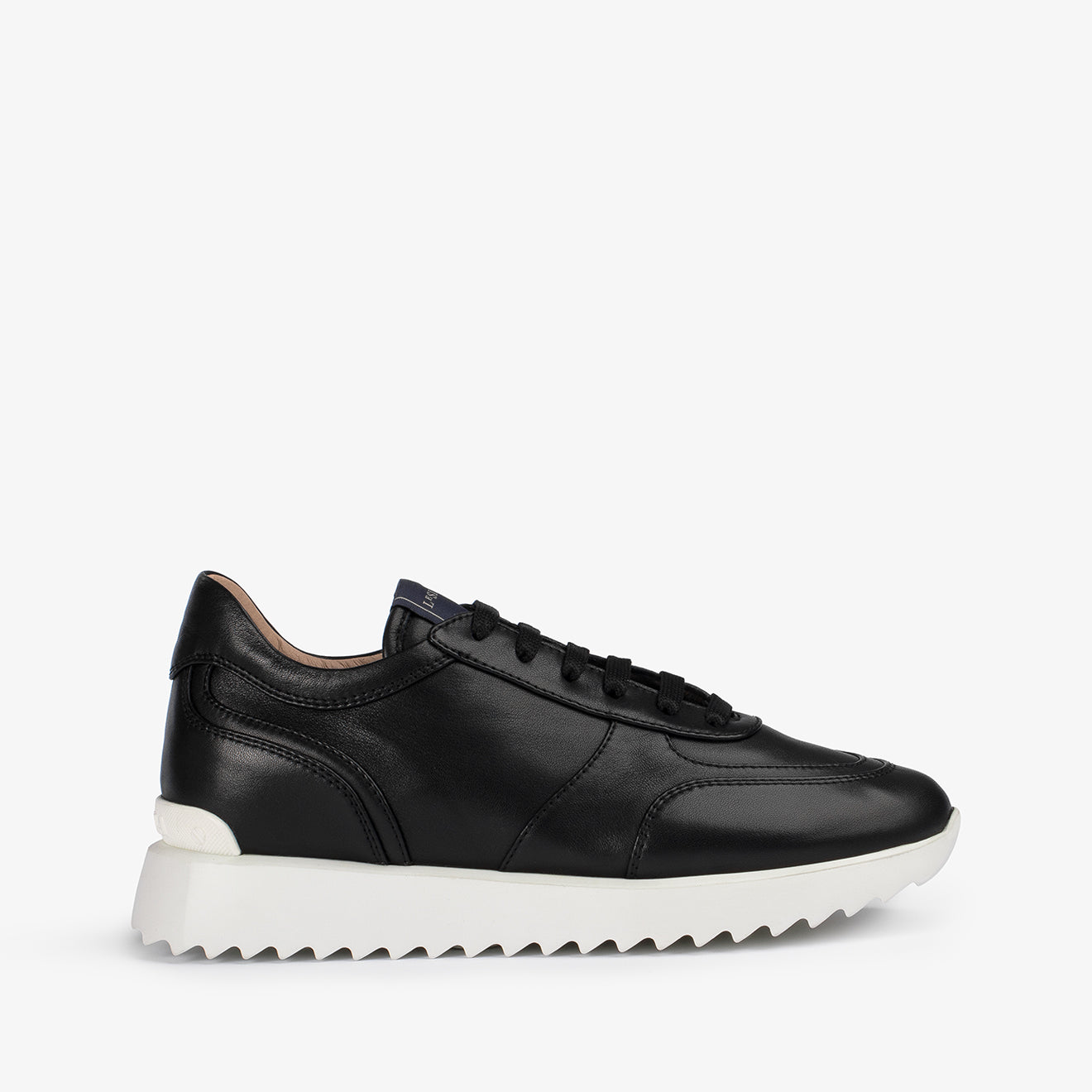 CLAIRE RUNNING | LE SILLA 