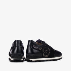 CLAIRE RUNNING | LE SILLA 
