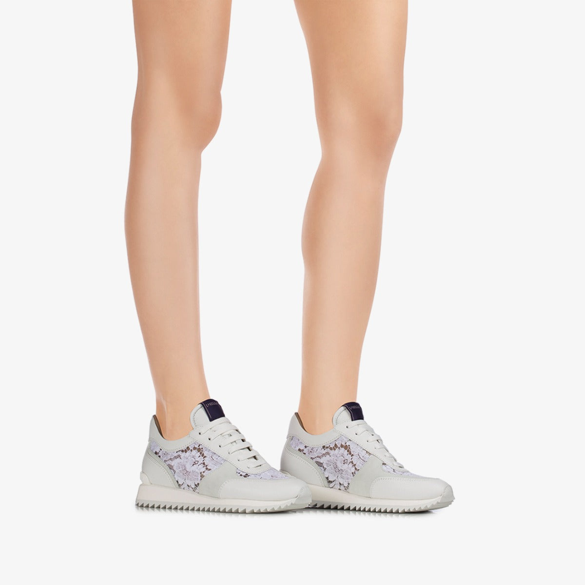 CLAIRE RUNNING | LE SILLA 