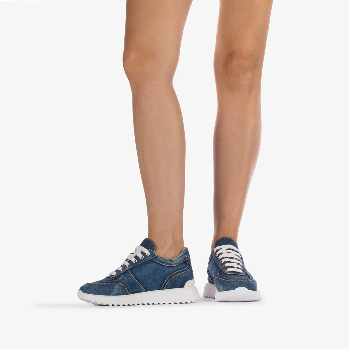 RUNNING CLAIRE | LE SILLA 
