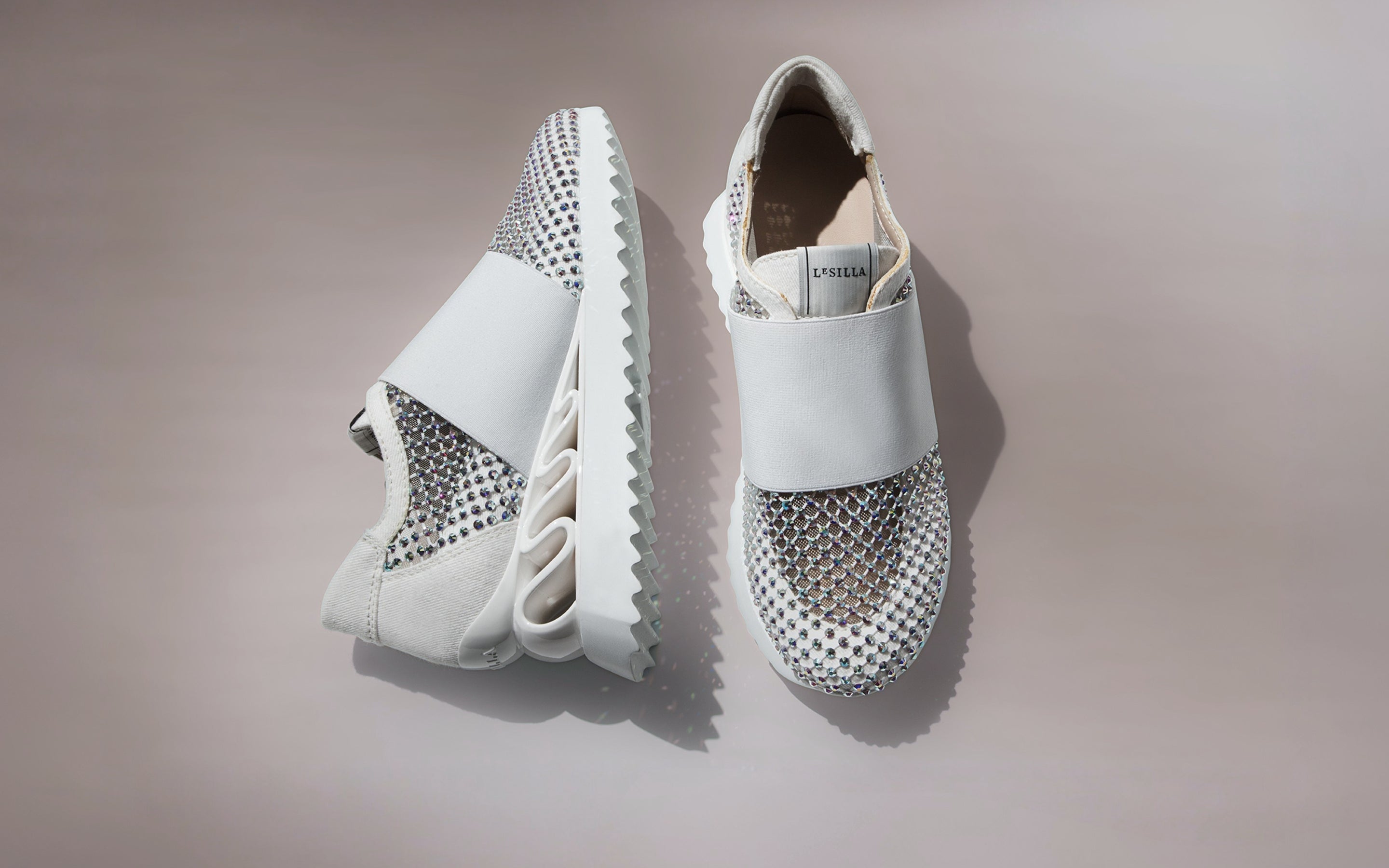 
Flat styles on sale | Le Silla Outlet