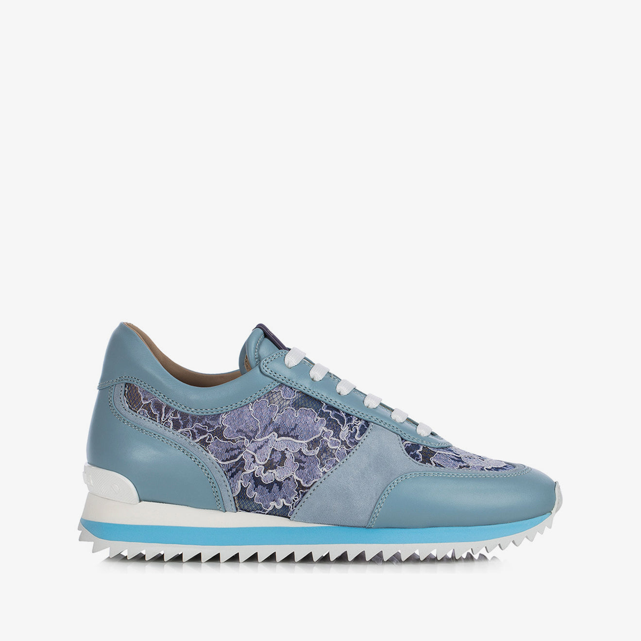 CLAIRE RUNNING | LE SILLA 